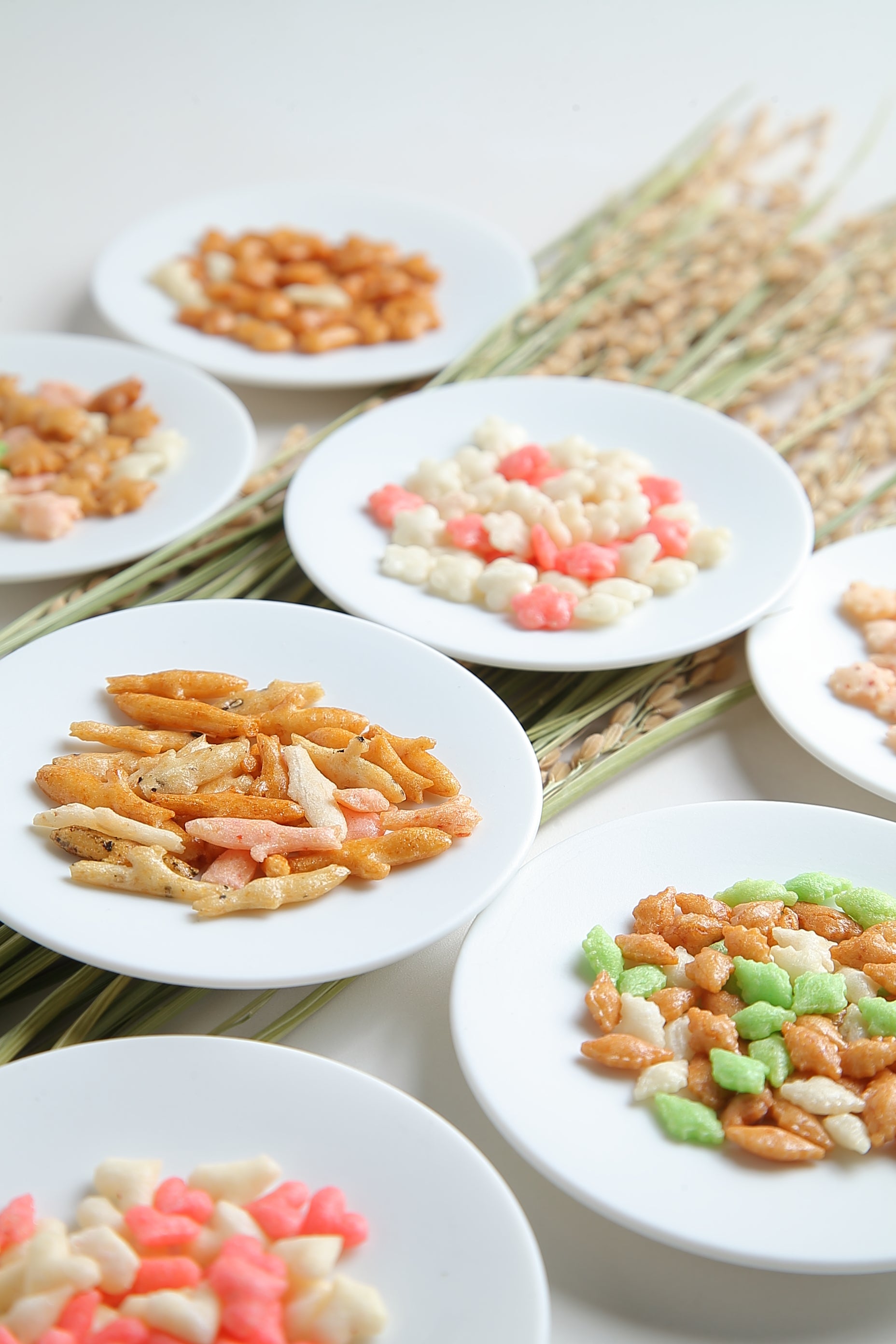 「あられ」と「おかき」の違い? – 初穂製菓のオンラインショップ